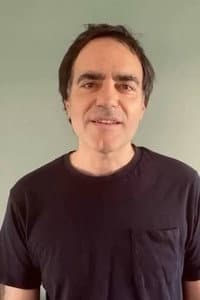 Hernán González Villamil in Hijos de la guerra fría