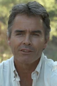 Kim Wolhuter in Predators at War