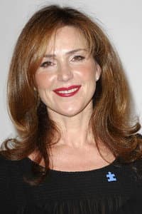 Peri Gilpin in Laughter on the 23rd Floor