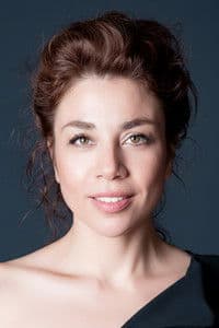 Yeşim Ceren Bozoğlu in The İmam