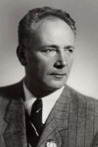 Leonid Rakhlenko in Кто смеется последним