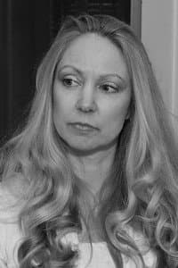 Pamela Sutch in Paranormal Extremes: Text Messages from the Dead