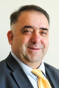 Tuncay Akça in Ona çirkin kral derlerdi