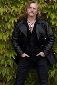 Luke Morley in Thunder - The Devil Went Down To Huttwil