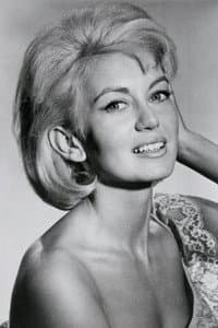 Janette Scott in The Beauty Jungle