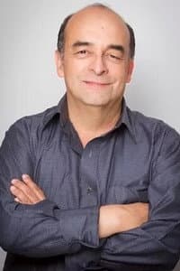 Álvaro Bayona in Sin mover los labios