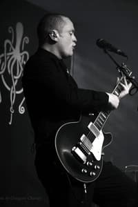 Steve Durose in Oceansize: Frames