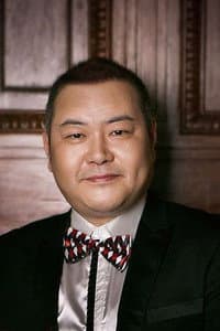 Qi Zhang in Aola Star