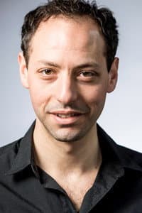 Philip Arditti in Şarkı Söyleyen Kadınlar