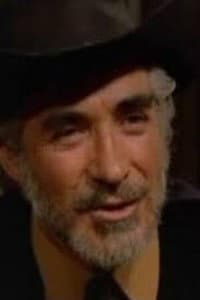 Guillermo Méndez in Dos mil dólares por Coyote