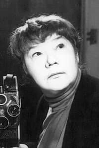 Marie Menken in Narcissus
