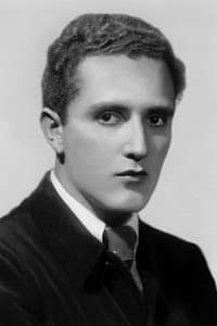 Dmitriy Dorliak in Строгий юноша