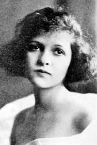 Betty Hilburn in Girl of the Sea