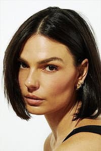 Isis Valverde in Amor.com