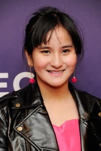 Ella Guevara in Sigaw