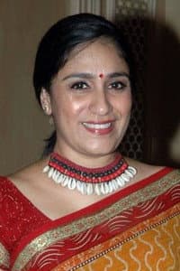 Uma Padmanabhan in Theriyama Unna Kadhalichitten