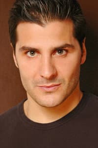 Alejandro Casaseca in Heterosexuales y casados