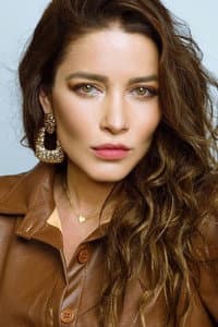 Adriana Fonseca in Por mujeres como tú