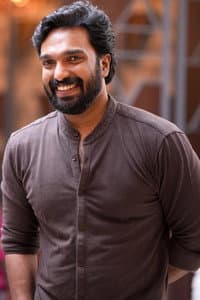 Amith Chakalakkal in Vaarikkuzhiyile Kolapathakam