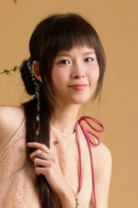 Thúy Kiều in Pháp Sư Về Làng