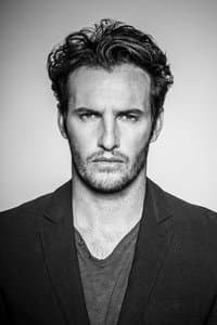 Angel Bonanni in Llegaron de noche