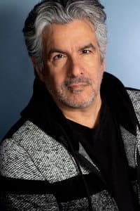 Mel Nieves in Souvenirs