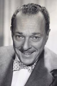 Roland Winters in Jet Pilot