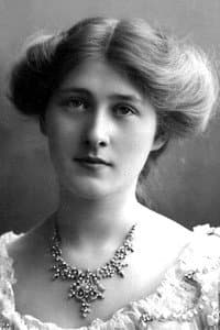 Phyllis Dare in Marigold