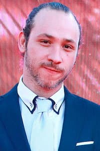 Nicolás Bosman in Andrés lee i escribe