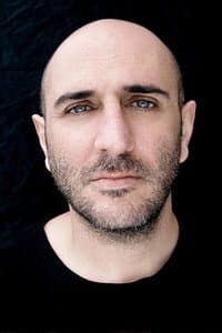 Luis Pablo Román in Hazlo como hombre