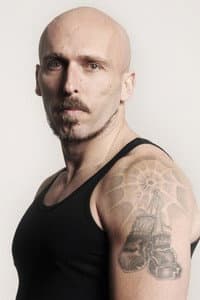 Martín Aslan in Los huesos del frío