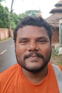 Santu Nije in Delivery Boy 2