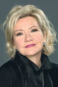 Élise Guilbault in Cosmos