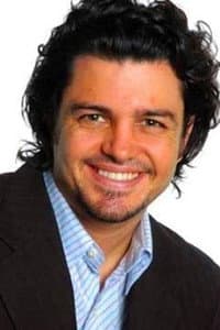 Rodrigo Brassoloto in Por Que Você Não Chora?