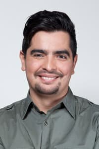 Aarón Sánchez in MasterChef Junior