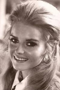 Sharon Farrell in A Lovely Way to Die