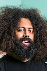 Reggie Watts in De Flummels