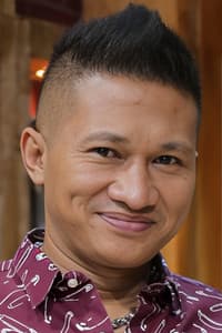 Mang Saswi in Untuk Rena