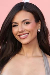 Victoria Justice in Trust