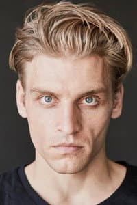 Nico Ehrenteit in POST EMPIRE