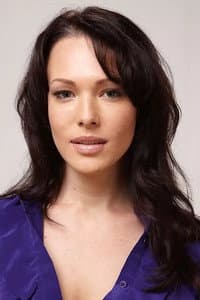 Erin Cummings in Late Phases