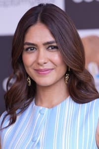 Mrunal Thakur in Dhamaka
