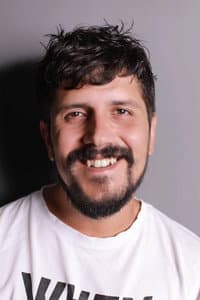 Eser Ağçalı in Aynı Gecenin Laciverti