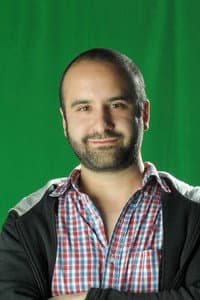 Alfonso Virués in Primer movimiento para veinte hombres en un cuarto vacío