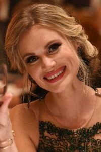 Elena Sopova in Os Penetras