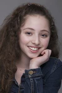 Sarah-Eve Gazitt in Atomica