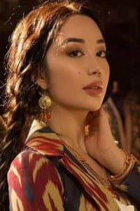 Asal Shodiyeva in Poyga