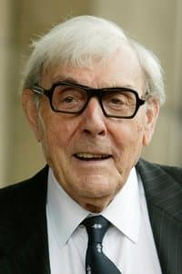 Eric Sykes in Tony Hancock: From East Cheam to Earls Court