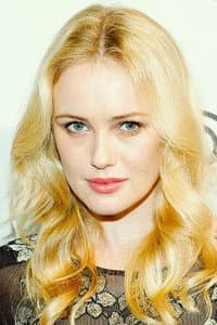 Hannah New in Flavia
