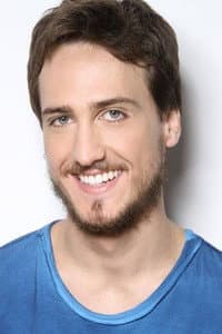 Igor Angelkorte in Clarice Vê Estrelas